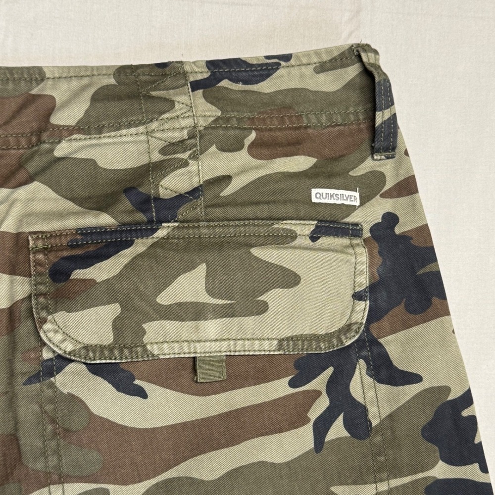 Quiksilver Mens Camo Cargo Shorts Green Brown Regular Fit Size 38 - Picture 8 of 11